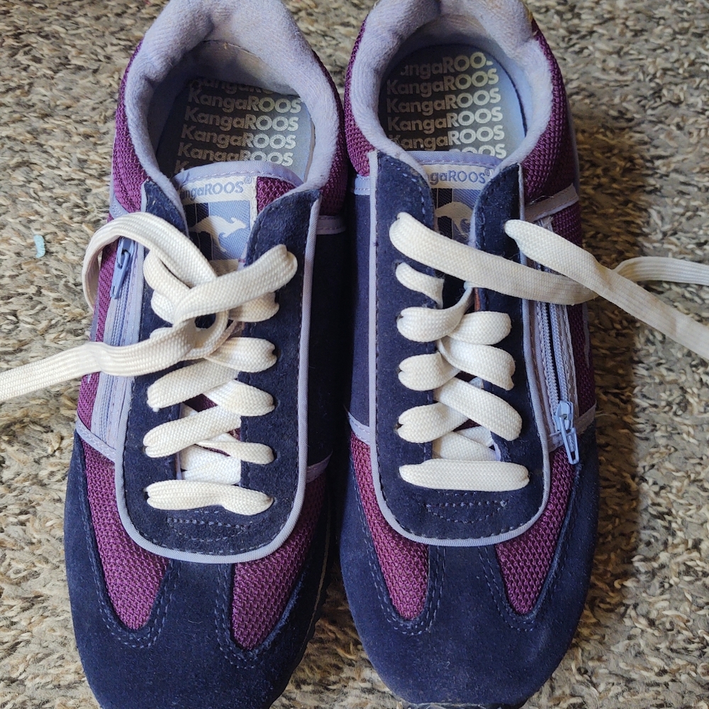 KangaRoos Vintage tennis shoes.
